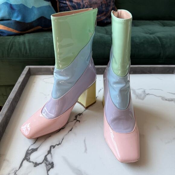 Audrey O Pastel Colorblock Patent Booties Size 6 - Picture 5 of 10